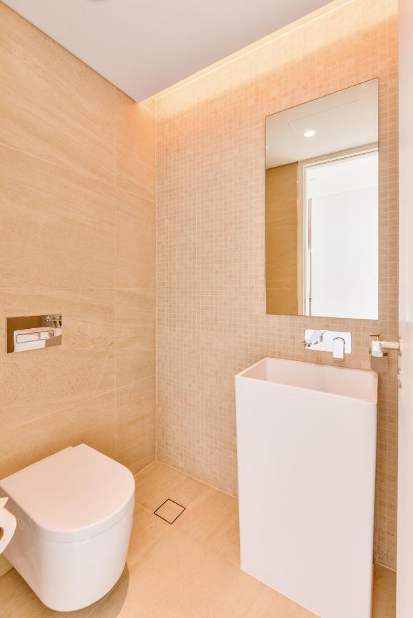 Luxe 3 Bedroom Oceanfront Apartment In The Heart Of Bluewaters Island Dubai Luaran gambar