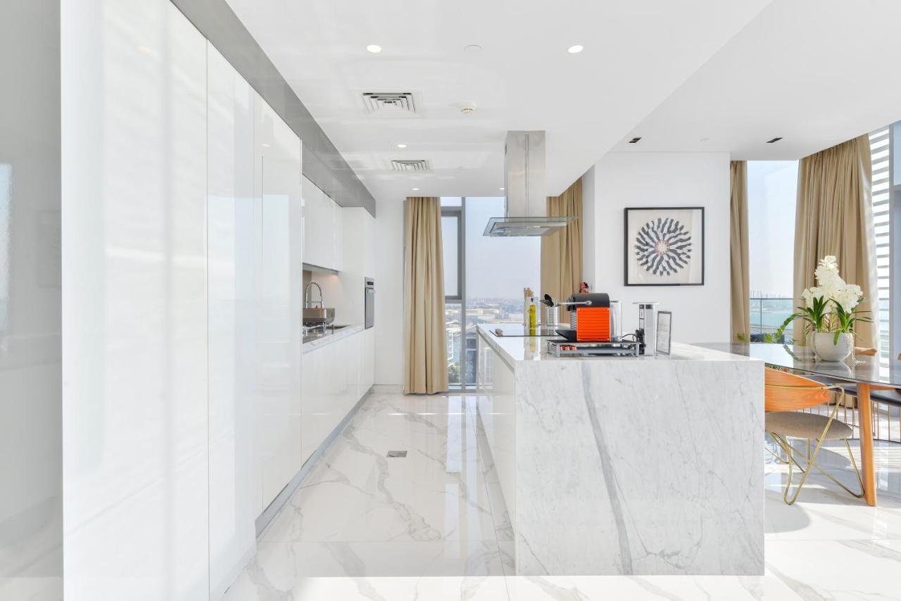 Luxe 3 Bedroom Oceanfront Apartment In The Heart Of Bluewaters Island Dubai Luaran gambar