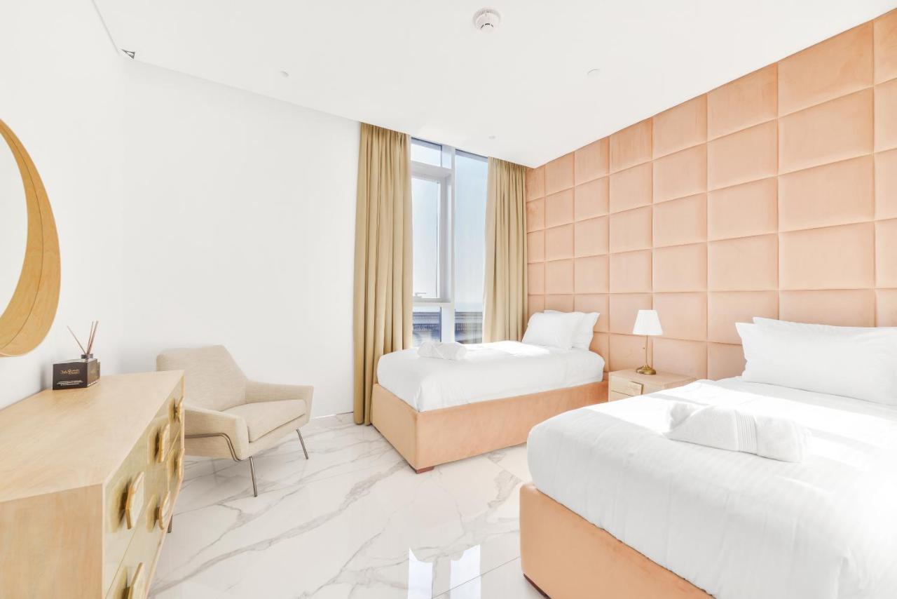 Luxe 3 Bedroom Oceanfront Apartment In The Heart Of Bluewaters Island Dubai Luaran gambar