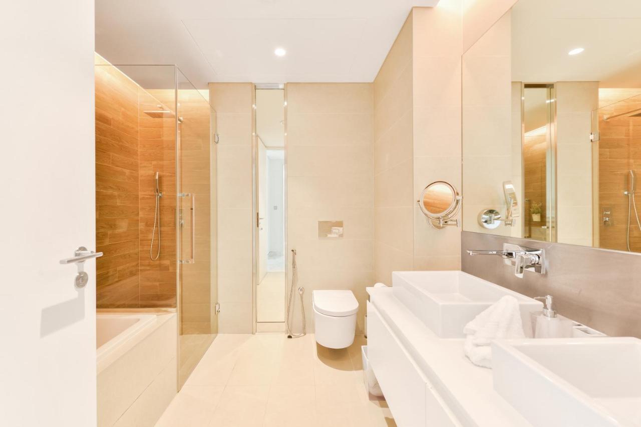 Luxe 3 Bedroom Oceanfront Apartment In The Heart Of Bluewaters Island Dubai Luaran gambar
