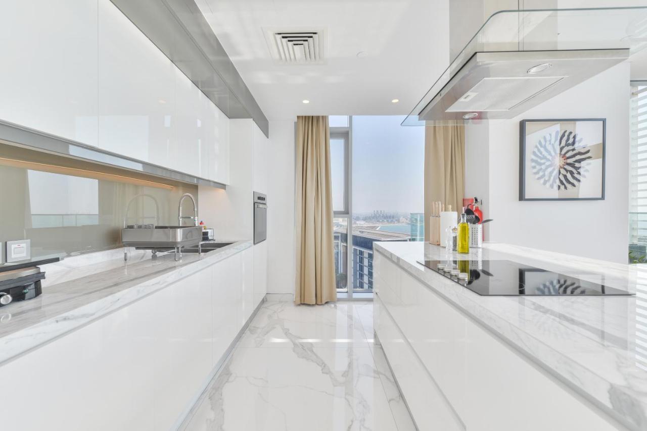 Luxe 3 Bedroom Oceanfront Apartment In The Heart Of Bluewaters Island Dubai Luaran gambar