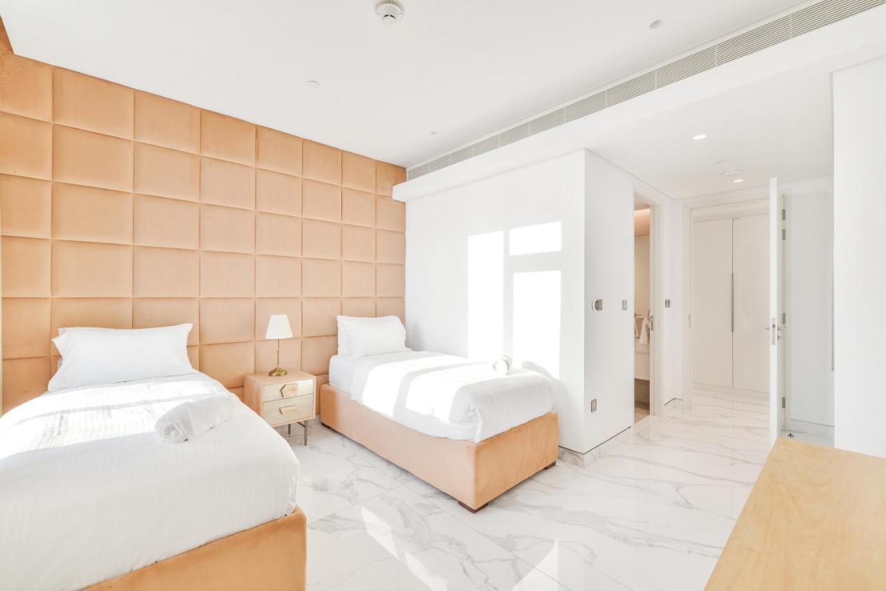 Luxe 3 Bedroom Oceanfront Apartment In The Heart Of Bluewaters Island Dubai Luaran gambar
