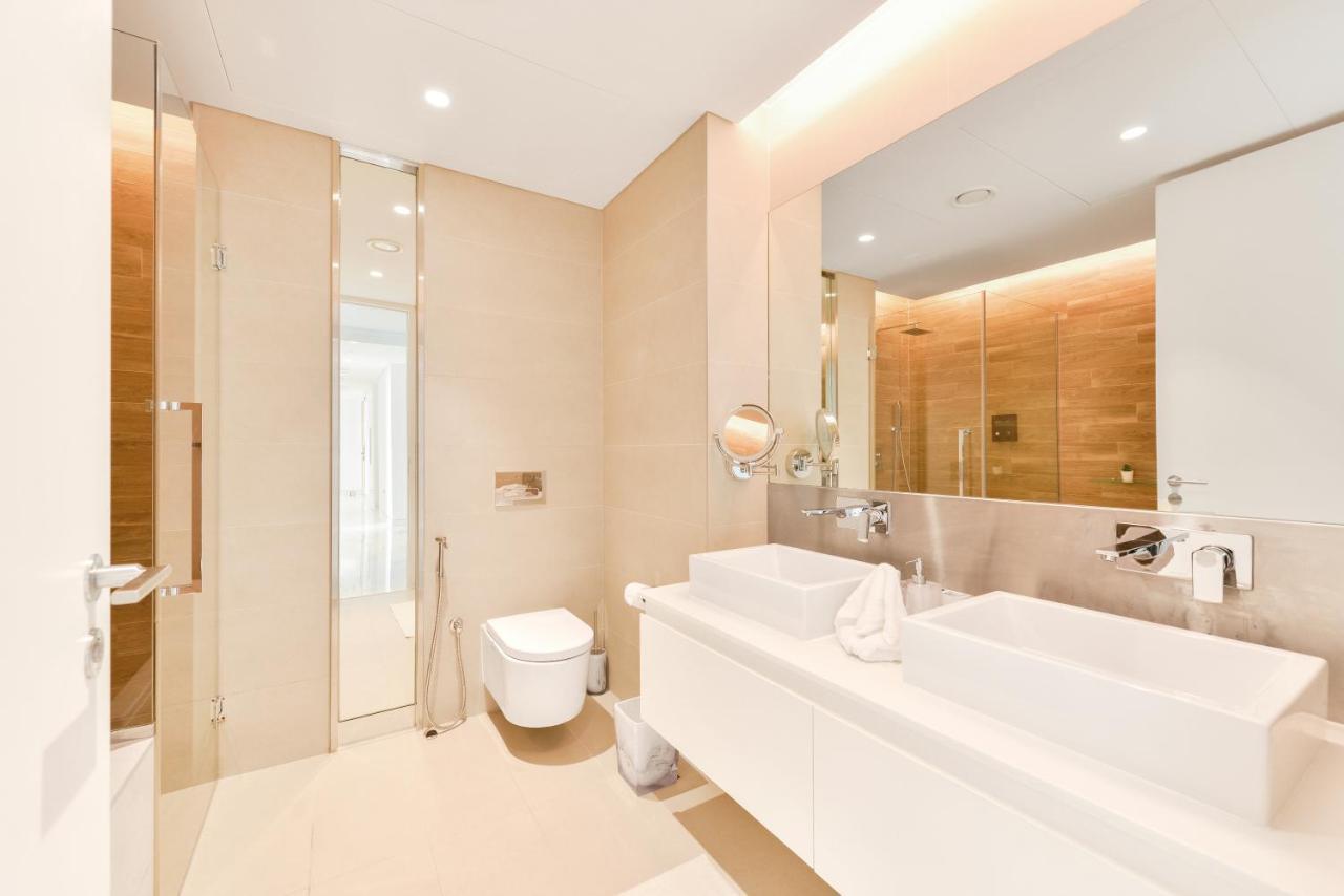 Luxe 3 Bedroom Oceanfront Apartment In The Heart Of Bluewaters Island Dubai Luaran gambar